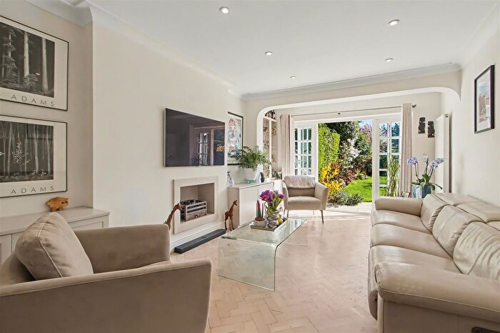 4 Bedroom Property For Sale In Cornwood Close, Hampstead Garden Suburb, London, N2