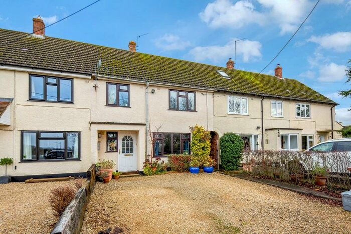 3 Bedroom Terraced House For Sale In Glen Close, Stratton Audley, Bicester, Oxon., OX27
