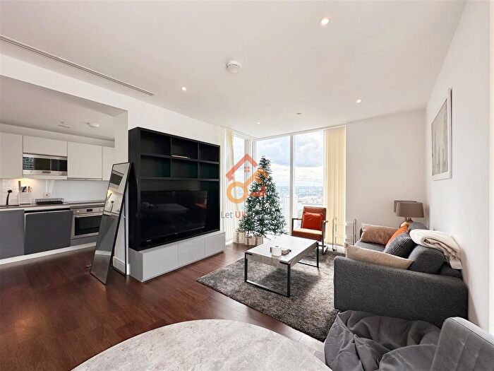 2 Bedroom Flat To Rent In Maine Tower, Harbour Way, London, E14