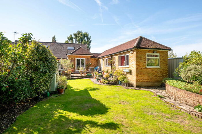 4 Bedroom Semi-Detached House For Sale In The Hyde, Weston Turville, Buckinghamshire, HP22