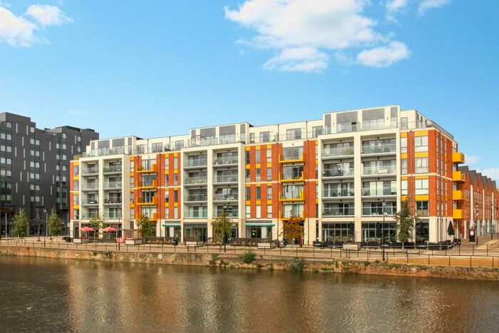 2 Bedroom Apartment To Rent In Riverside Square, Bedford, Bedfordshire, MK40