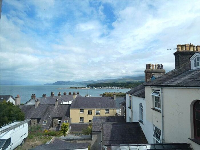 4 Bedroom Terraced House For Sale In Upper Garth Road, Bangor, Gwynedd, LL57