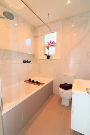 5 Bedroom House To Rent In Tennyson Road, SO17