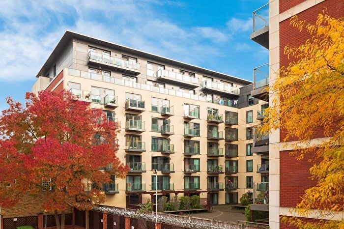 2 Bedroom Flat To Rent In High Street, Slough, SL1