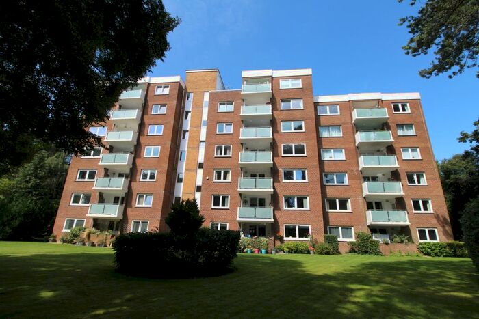 2 Bedroom Flat To Rent In The Avenue, Poole, BH13