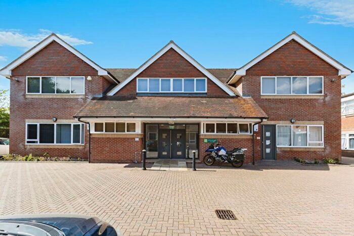 1 Bedroom Flat For Sale In Basingstoke Road, Reading, Berkshire, RG7
