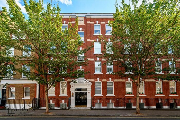1 Bedroom Penthouse For Sale In Cosway Mansions, Shroton Street, London, NW1