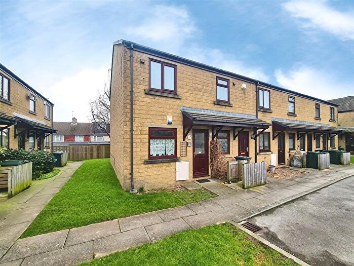 2 Bedroom Flat For Sale In Churchfields Bradford, BD2