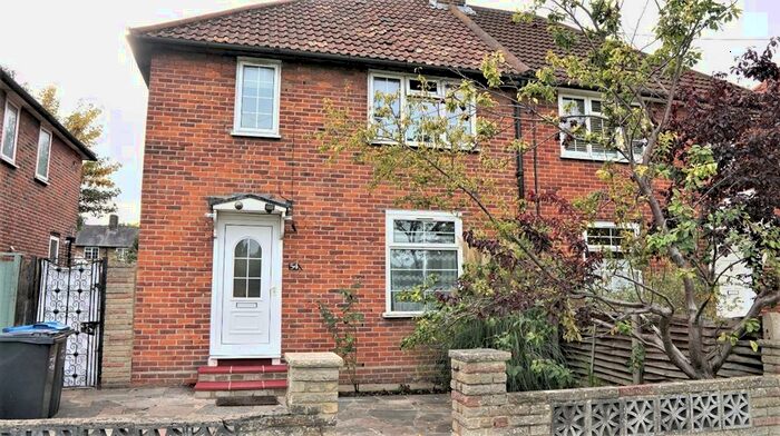3 Bedroom Semi-Detached House To Rent In Morden Hall Road, Morden, SM4