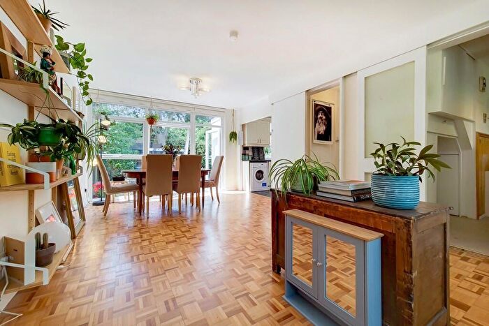 3 Bedroom Terraced House To Rent In Victoria Drive, Southfields, SW19