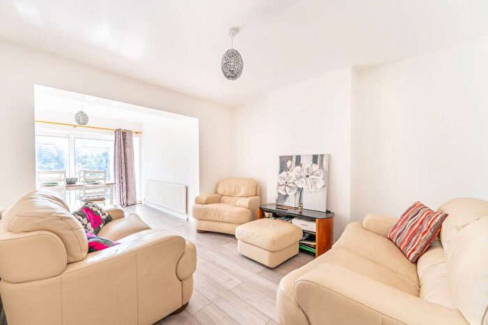 3 Bedroom Semi Detached House For Sale In Uxendon Hill, Wembley Park, Wembley, HA9