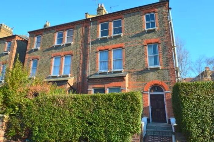 Studio To Rent In Dalmeny Rd, Holloway, N7