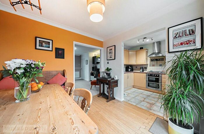 3 Bedroom Terraced House For Sale In Counthill Road, Watersheddings, Oldham, OL4