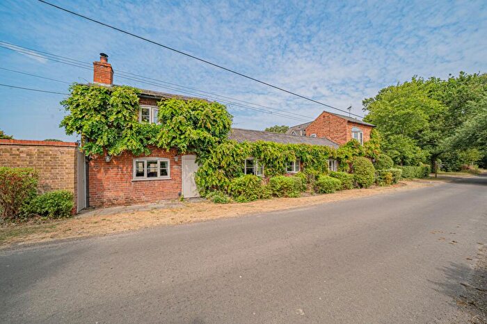 4 Bedroom Cottage For Sale In Chapel Lane, Lapworth, B94