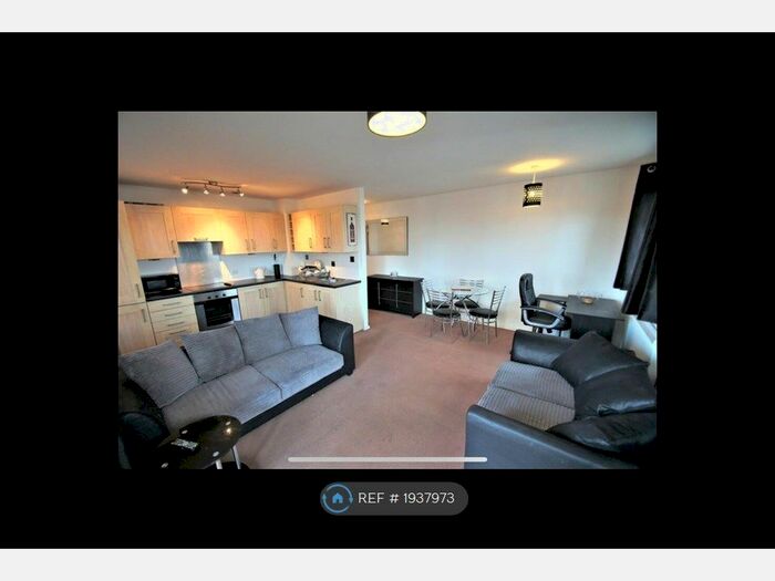 2 Bedroom Flat To Rent In The Waterfront, Openshaw, Manchester, M11