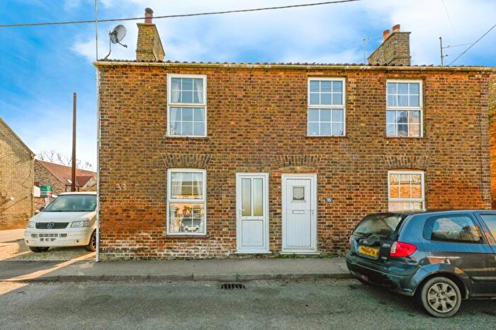 3 Bedroom Semi-Detached House For Sale In School Road, Upwell, Norfolk, PE14