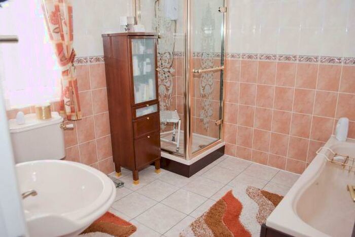 2 Bedroom Terraced House To Rent In Blenheim AvenueBarnsley, S70