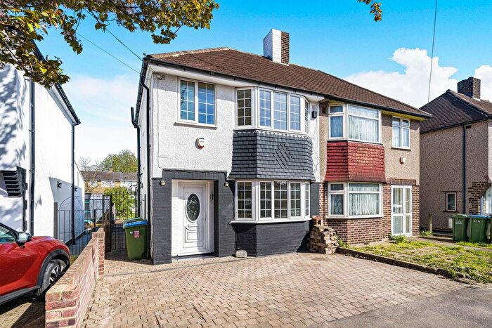 3 Bedroom Semi Detached House For Sale In Woodhurst Road, London, SE2