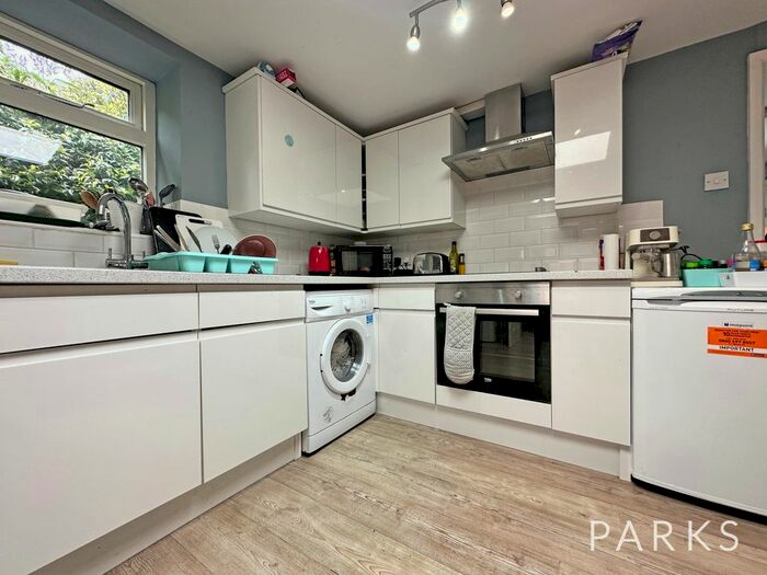 3 Bedroom Flat To Rent In Harbour Mews, Hove, East Sussex, BN3