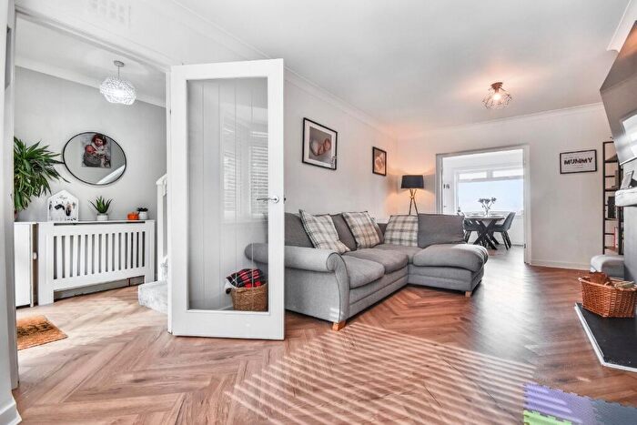 4 Bedroom Semi-Detached House For Sale In Carnoustie Avenue, Inverclyde, Gourock, PA19