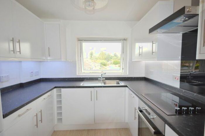 2 Bedroom Flat To Rent In Great Shelford, Cambridge, CB22