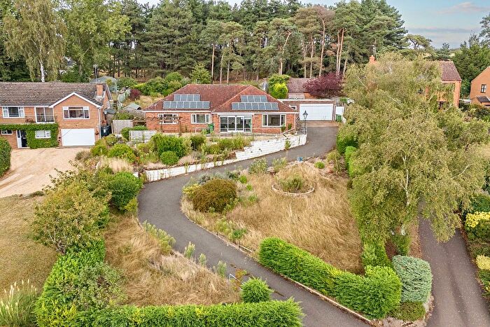 4 Bedroom Bungalow For Sale In Wormegay Road, Blackborough End, King's Lynn, Norfolk, PE32