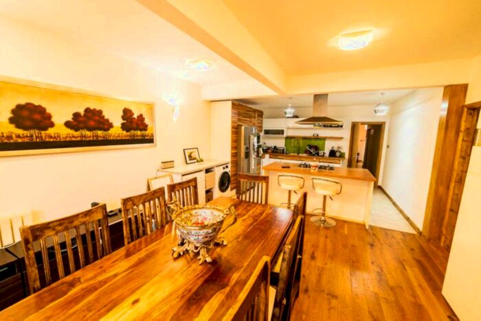 4 Bedroom Bungalow To Rent In Delta Road, Worcester Park, KT4