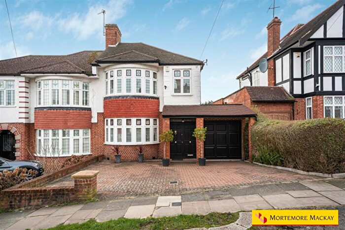 3 Bedroom Semi Detached House For Sale In South Lodge Drive, London, N14