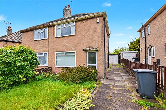 2 Bedroom Semi-detached House For Sale In Kingswear Crescent, Leeds, West Yorkshire, LS15