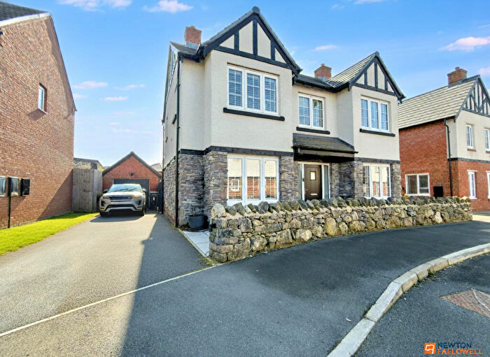 4 Bedroom Detached House For Sale In Jade Grove, Coalville, LE67