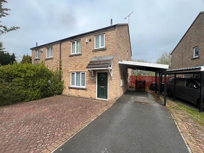 3 Bedroom Semi Detached House For Sale In Ascot Drive, Bradford, BD7