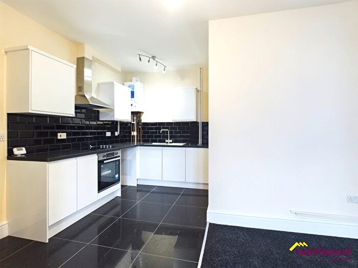 1 Bedroom Flat To Rent In High Street, Wolstanton, Newcastle-Under-Lyme, ST5