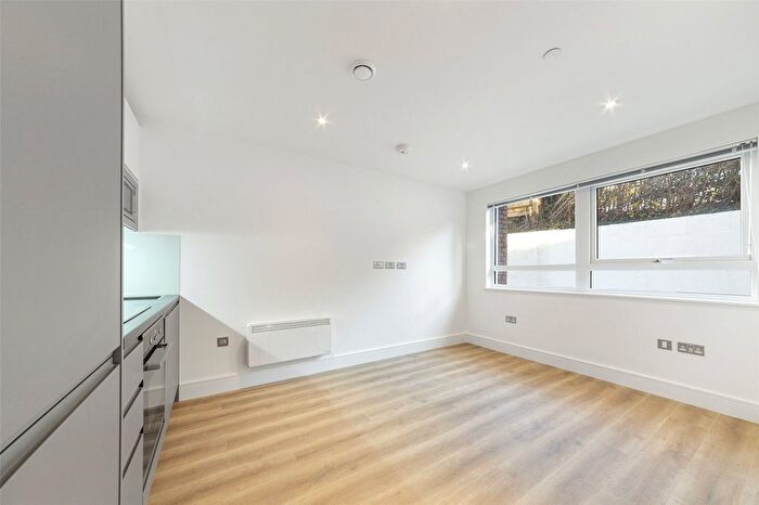 Studio To Rent In Wood Street, East Grinstead, West Sussex, RH19