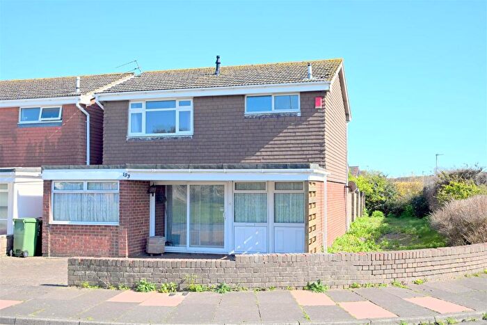 3 Bedroom Detached House For Sale In Princes Road, Langney Point, Eastbourne, BN23