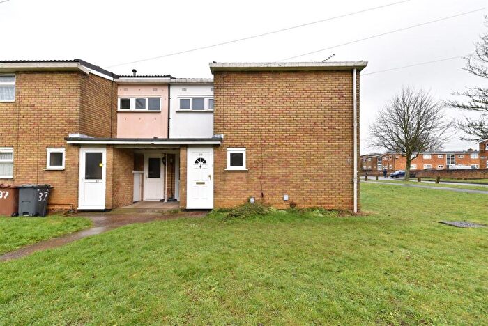 3 Bedroom Terraced House To Rent In Valley Way, Stevenage, SG2