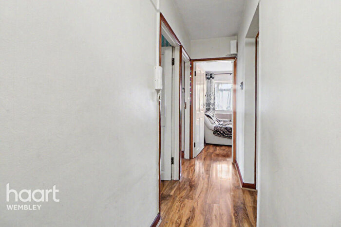2 Bedroom Flat For Sale In Kingsbury, NW9