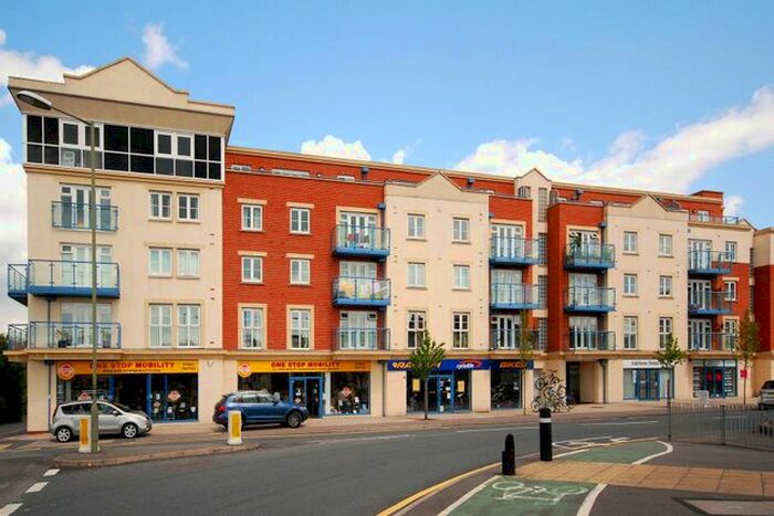 2 Bedroom Flat To Rent In Goldsworth Road, Woking, GU21