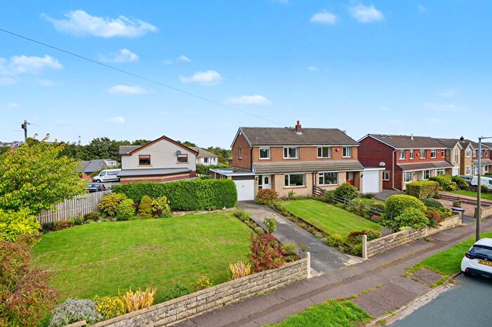 3 Bedroom Semi Detached House For Sale In Briarlyn Avenue, Birchencliffe, HD3