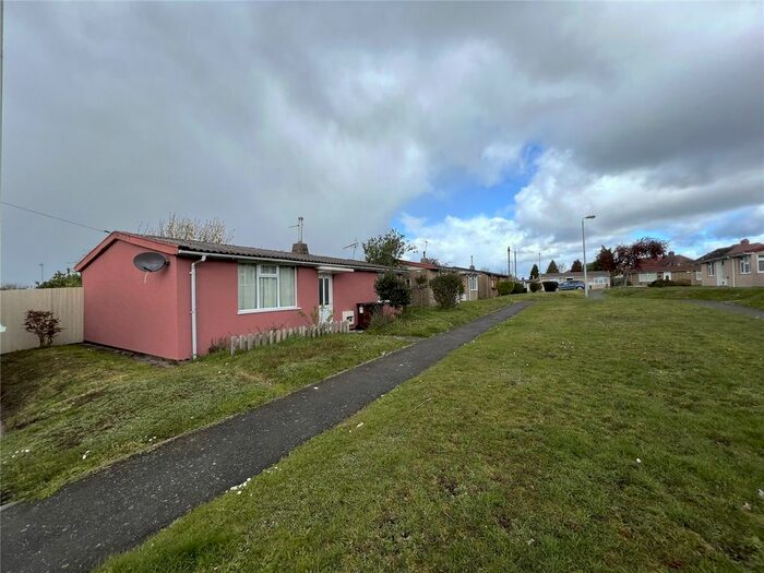 2 Bedroom Bungalow To Rent In Lincoln Green, Wolverhampton, West Midlands, WV10