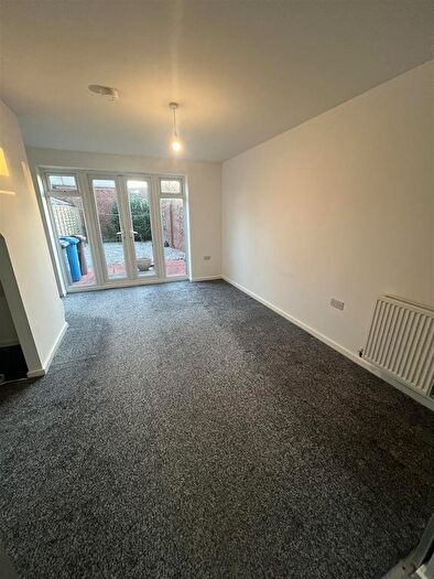 2 Bedroom End Of Terrace House To Rent In Woodheys Park, Kingswood, Hull, HU7