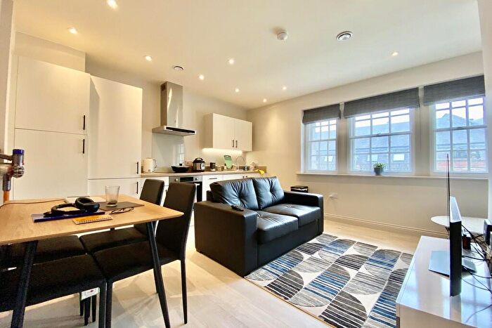 1 Bedroom Apartment To Rent In Centenary House, Leeds, LS2