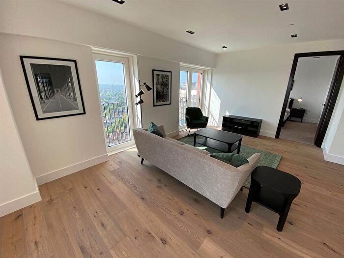 1 Bedroom Flat To Rent In Keybridge Tower, Exchange Gardens, Nine Elms, London, SW8