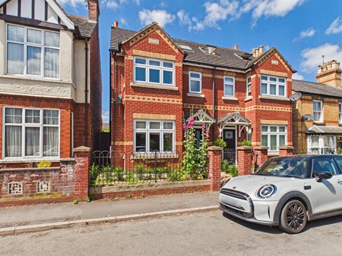 4 Bedroom Town House To Rent In Queen Street, Stamford, PE9