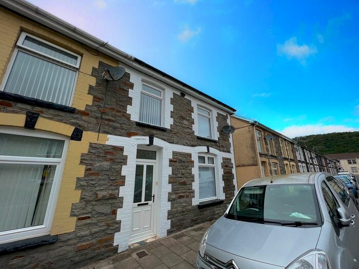 3 Bedroom Terraced House To Rent In East Street, Pontypridd, CF37