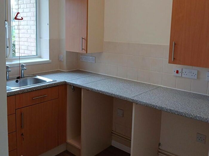 1 Bedroom Flat To Rent In Leeson Road, Towcester, Northamptonshire, NN12