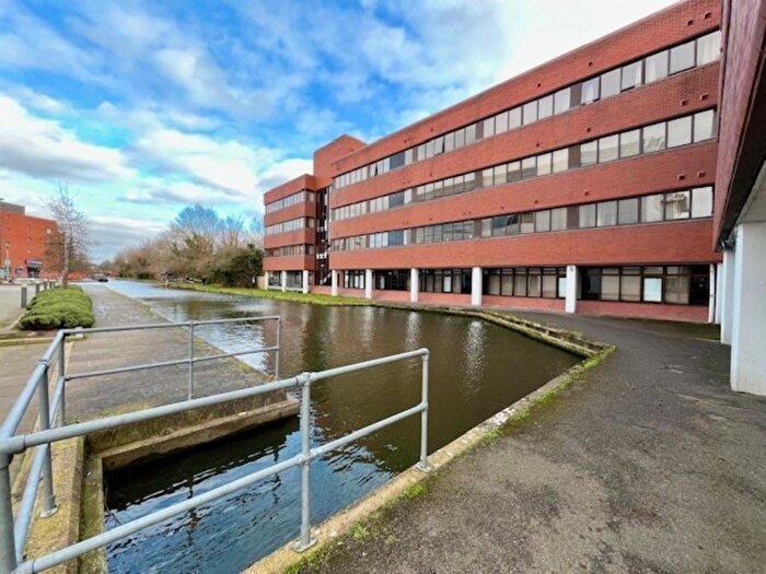 1 Bedroom Flat For Sale In Walton Street, Aylesbury, HP21