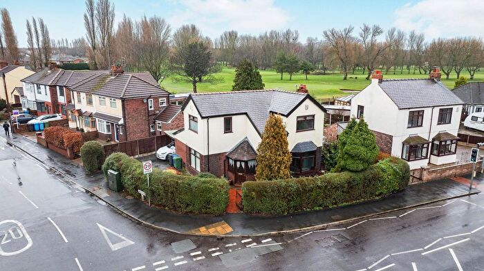 3 Bedroom Detached House For Sale In Liverpool Road, Widnes, WA8