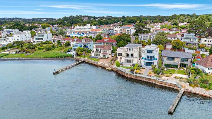 5 Bedroom Detached House To Rent In Gardens Crescent, Lilliput, BH14