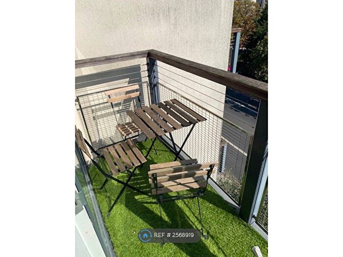 1 Bedroom Flat To Rent In Clapham Road, London, SW9