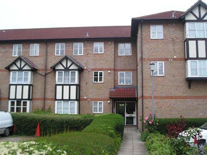 1 Bedroom Flat To Rent In Chadview Court, Chadwell Heath Lane, Chadwell Heath, Romford, Redbridge, RM6